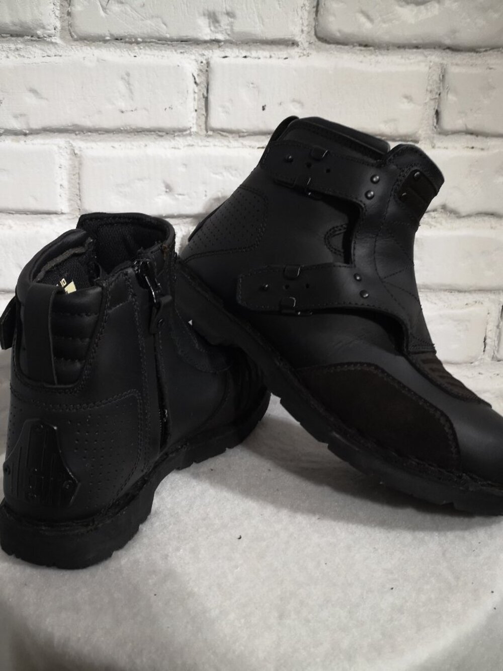 Icon El Bajo 2 CE Men's Size 9.5 Black Leather Ankle Motorcycle Boots Heavy